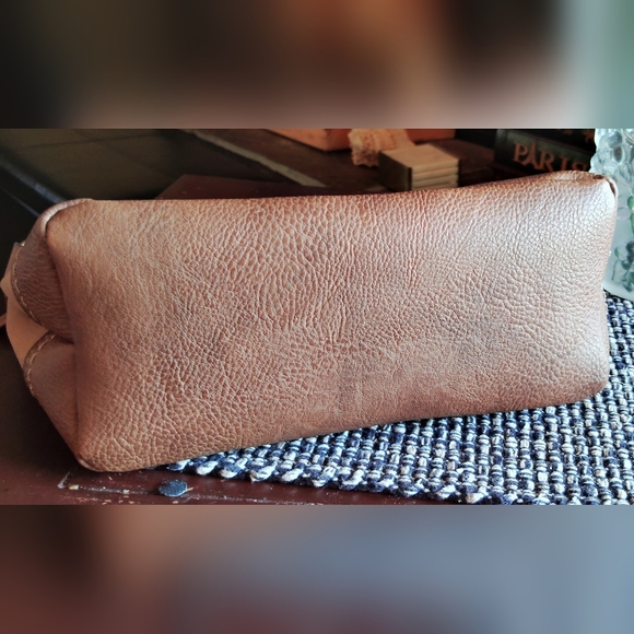 Boc Vintage Vegan Leather Purse - Picture 7 of 15